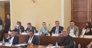 Nola, piazza D’Armi: rivotata in Consiglio la delibera di acquisizione. L’opposizione “Si prende atto che le motivazioni del nostro ricorso al Tar erano valide” Nola, piazza D’Armi: rivotata in Consiglio la delibera di acquisizione. L’opposizione “Si prende atto che le motivazioni del nostro ricorso al Tar erano valide”