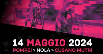 Nola, Giro d’Italia 2024: il 14 maggio ciclisti in corsa e Carovana in sfilata. In città una delle 5 soste ufficiali  dello show itinerante lungo la tappa Pompei – Cusano Mutri